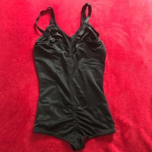 Women’s body shapewear